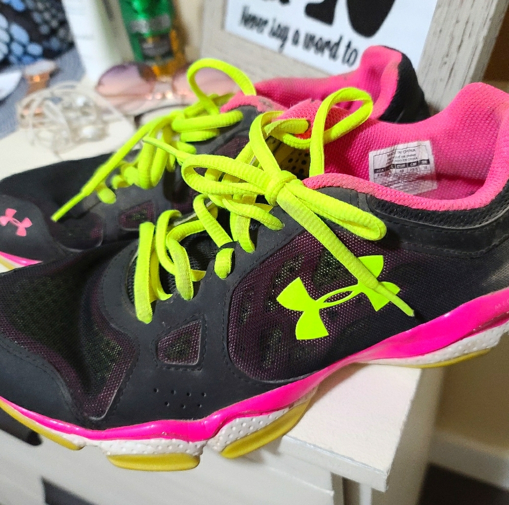 Running shoes